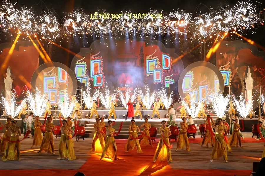 The festival takes place every March and attracts a large number of tourists