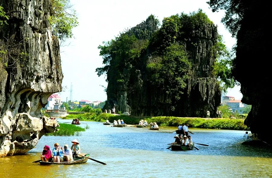 Hệ thống ba hang nối liền
