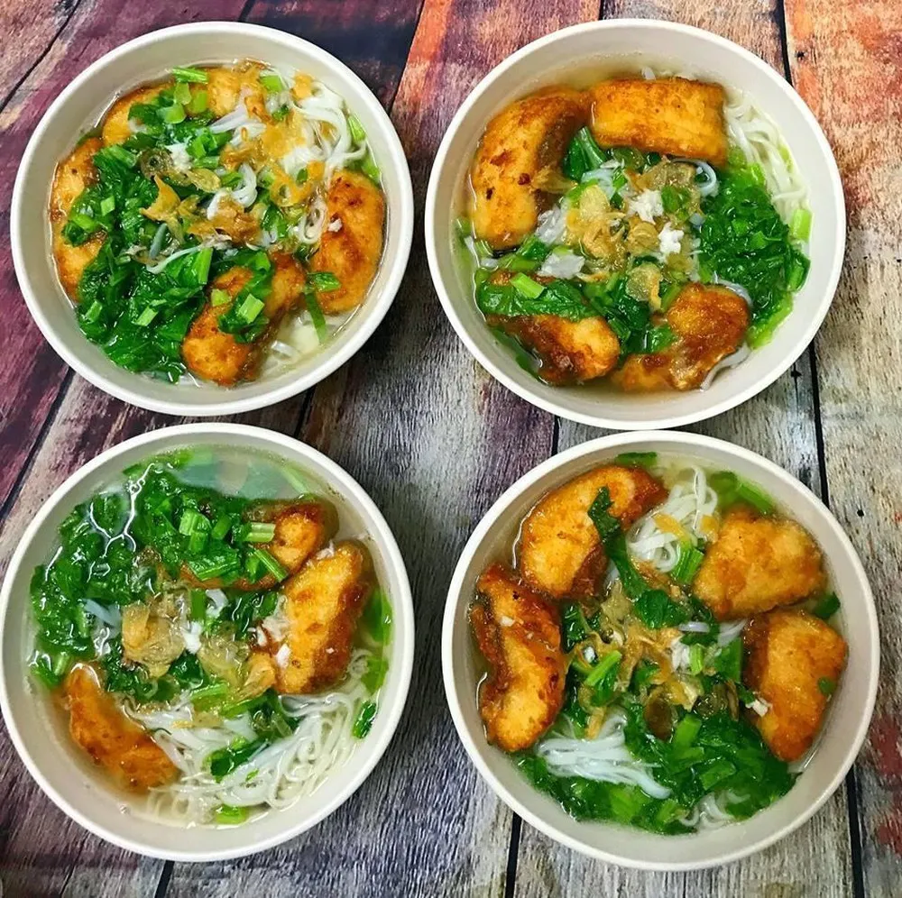 Bánh đa cá rô- món ăn bình dân, chất lượng