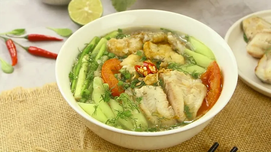 Canh chua cá rô là món canh được ưa thích vào mùa hè