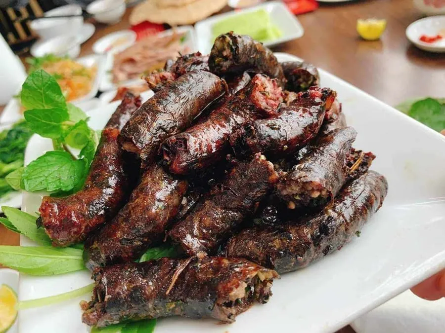 Dồi dê chiên là món nhậu rất được ưa thích