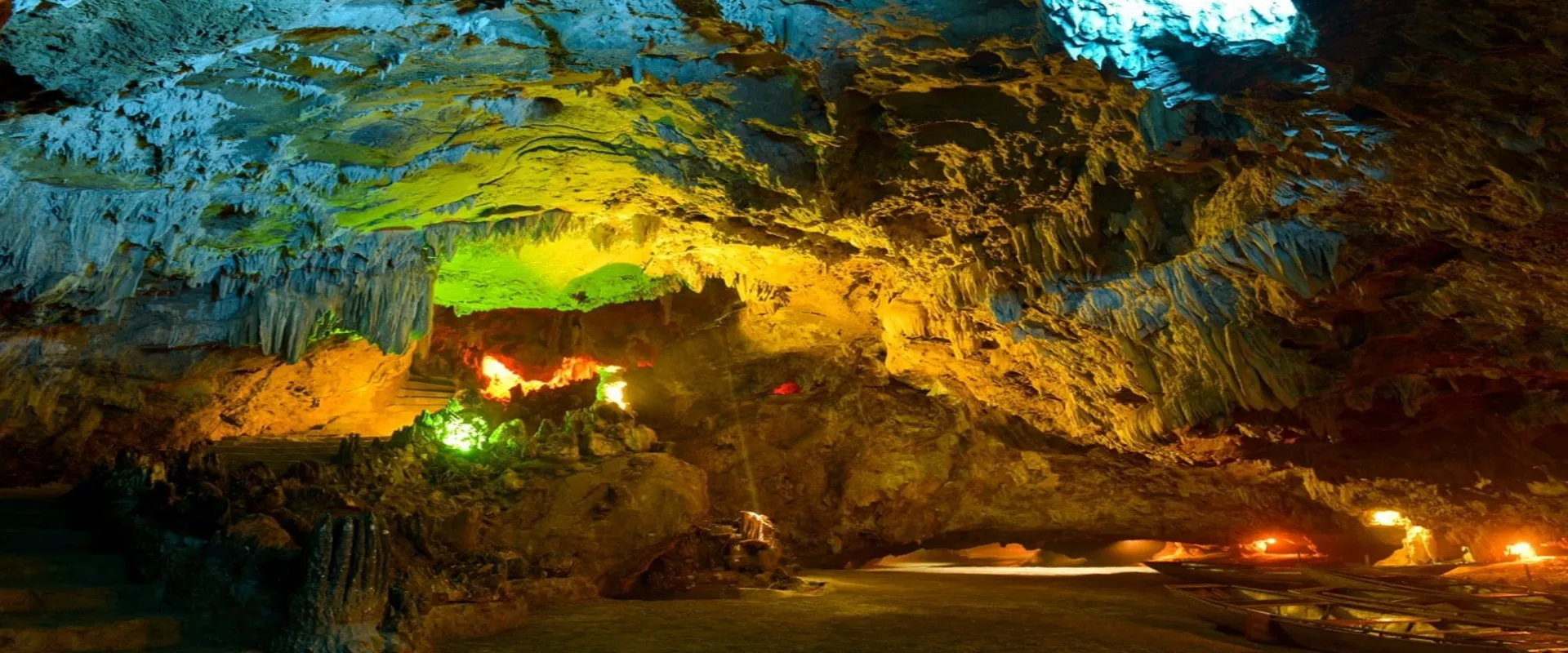 Thien Ha Cave has a unique beauty