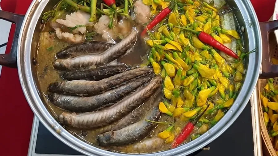 Goby fish hotpot has a sweet taste from fish and many vegetables