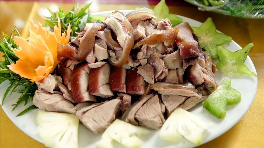 Nhà hàng Hoàng Dũng với thực đơn đa dạng