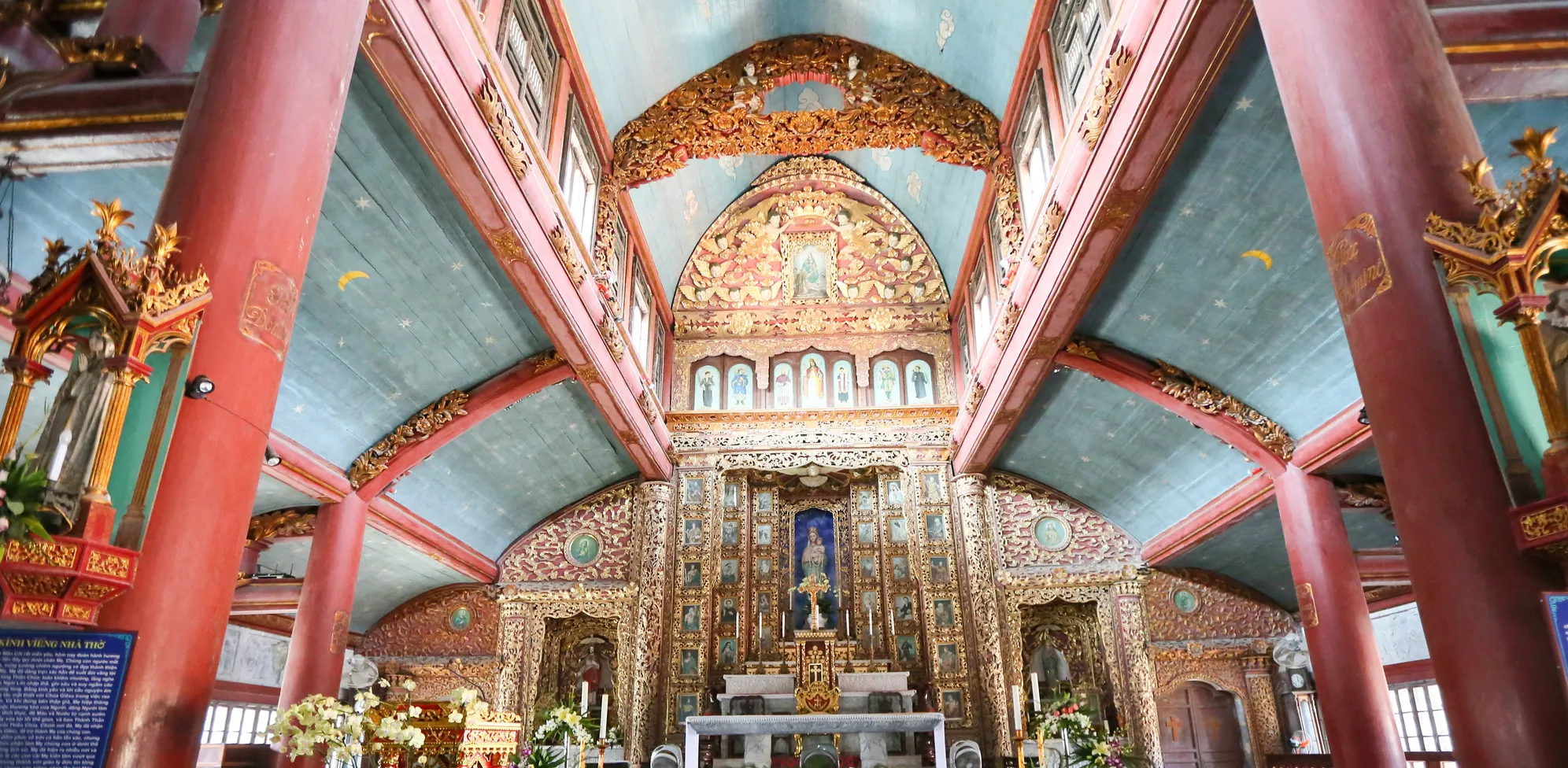 Architecture inside Phat Diem stone church