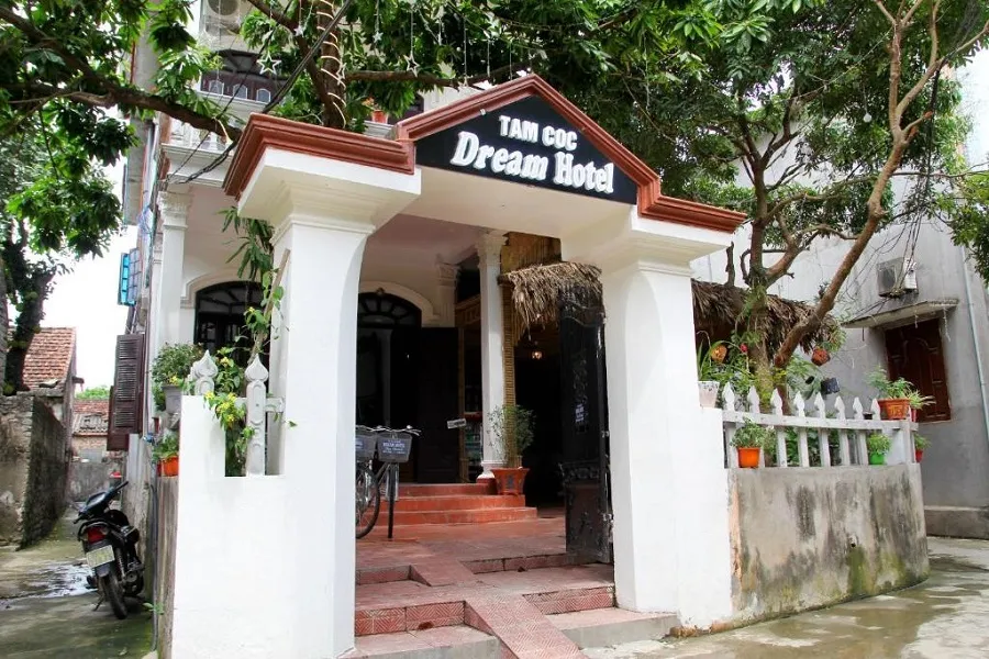 Tam Coc Dream Hotel is simple and rustic