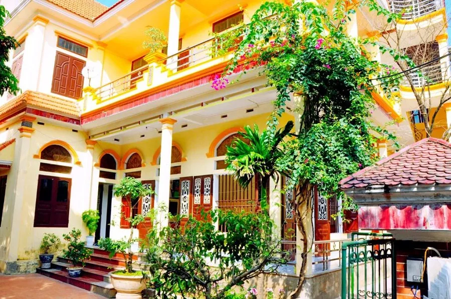 Tam Coc Family Hotel has a gentle, close design
