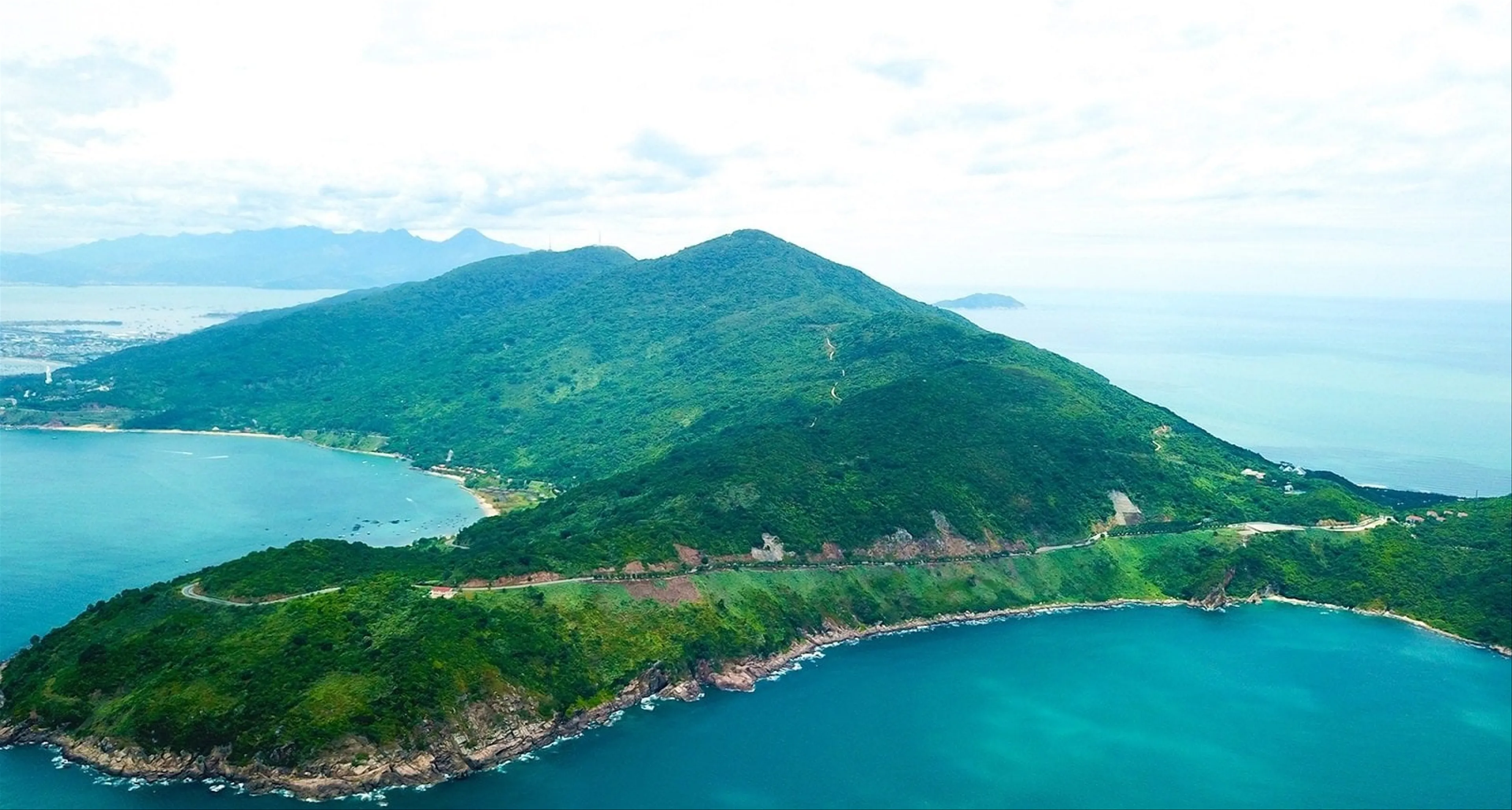 Khám Phá Những Kỳ Quan Tại Bán Đảo Sơn Trà