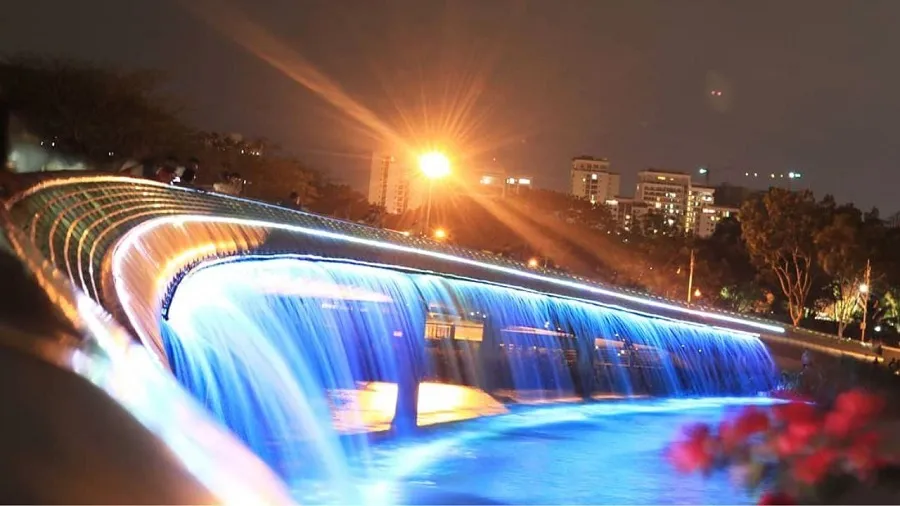 Starlight Bridge shines brightly in Saigon night