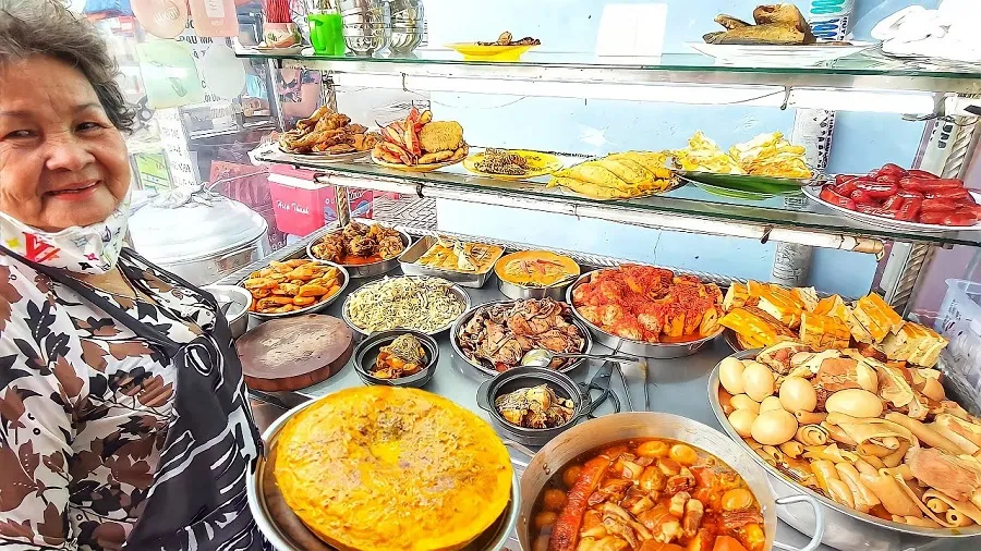 Cơm Tấm bà Năm nổi tiếng gần xa