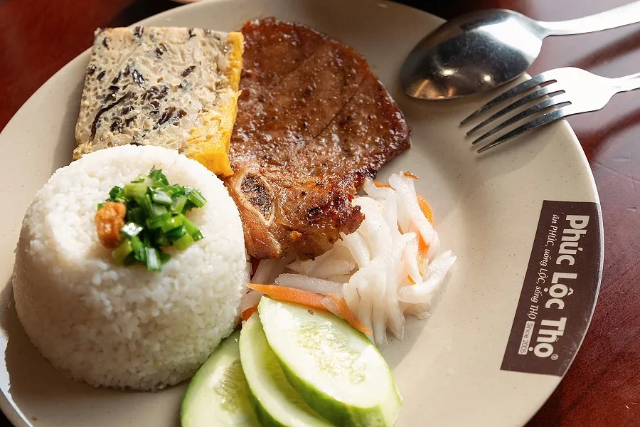 Sườn phải được tẩm ướp vừa ăn và không được quá khô