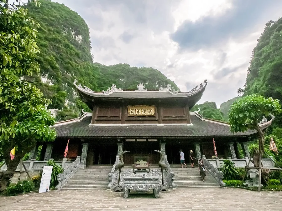 The sacred Trinh Temple is always a destination that cannot be missed