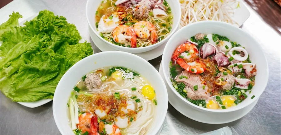 Noodles combined with seafood are hard to resist