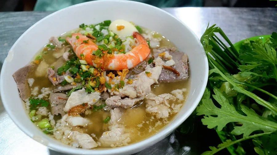 Noodles can be eaten with many vegetables to reduce the taste