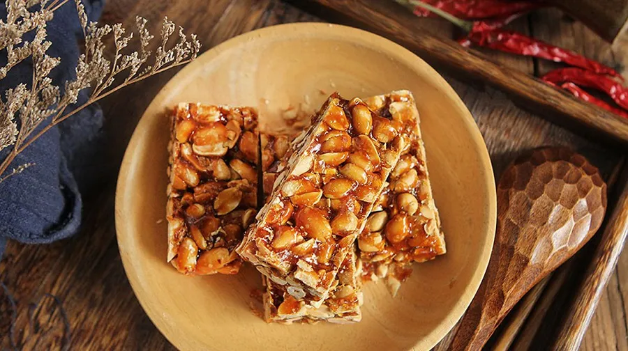 To make peanut candy successfully, you need to pay attention to the concentration of sugar