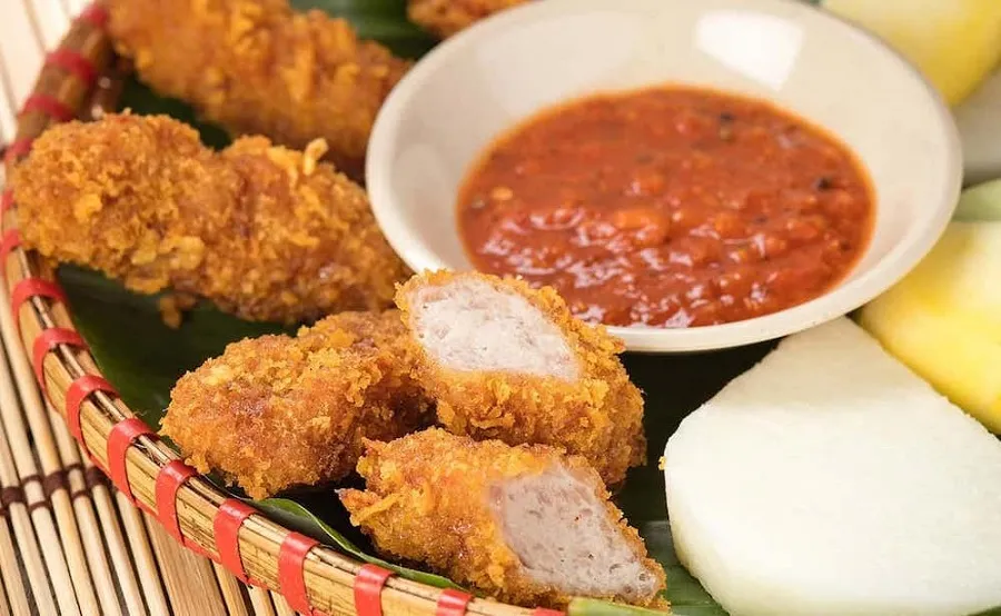 Fried spring rolls are always a favorite dish of young people