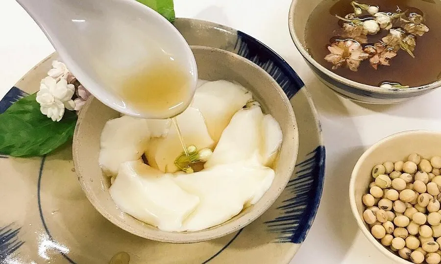The pho pho is sweet but not greasy