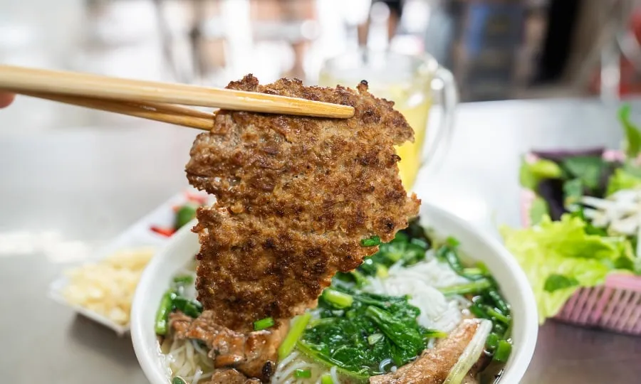 Chả ăn kèm bún thơm ngon đậm đà