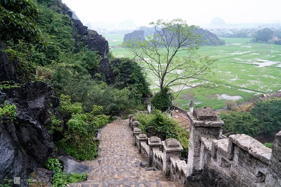 stairs to dance cave
