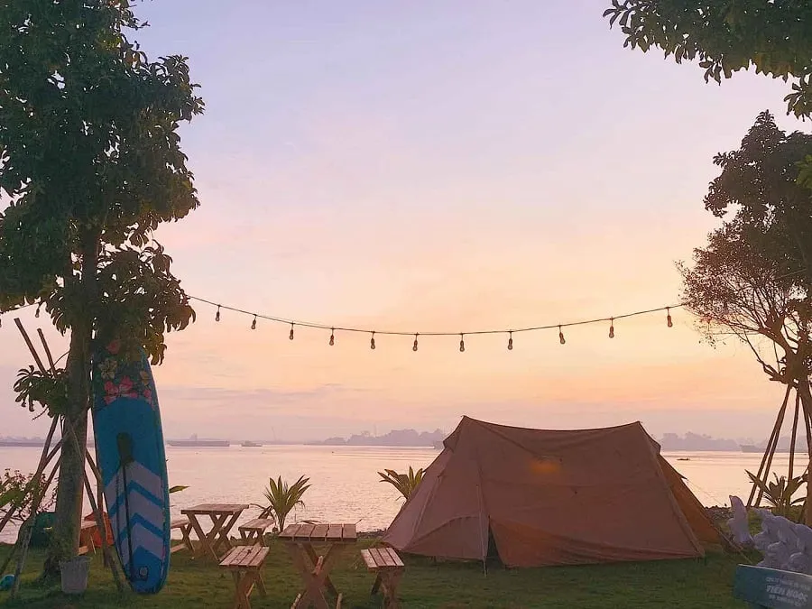 Vietgangz Glamping Club Saigon is romantic at sunset