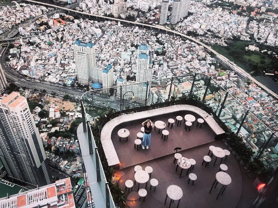 Landmark 81 cafe brings a luxurious space