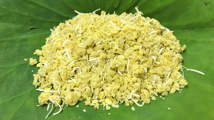 Sticky rice has a mild sweet taste or simply a pure fatty flavor