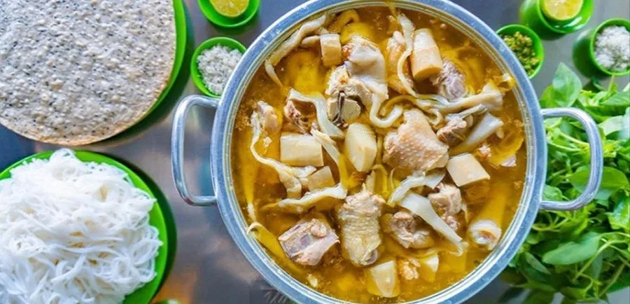 The hot pot soup served with vermicelli is delicious and flavorful