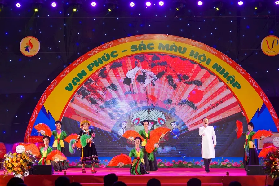Van Phuc silk village is where many attractive cultural activities take place