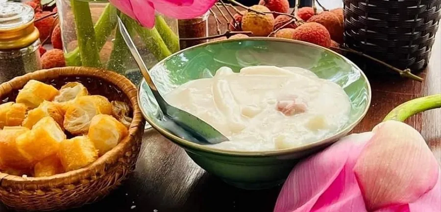 Món cháo độc lạ có thể ăn được bằng đũa nhưng luôn hút khách