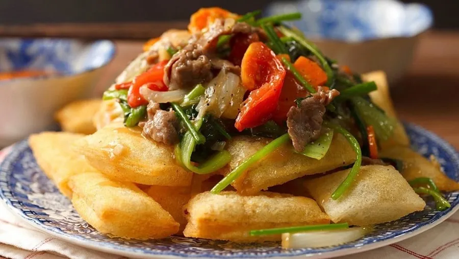 Phở chiên là món ăn truyền thống được biến tấu một cách độc đáo hơn