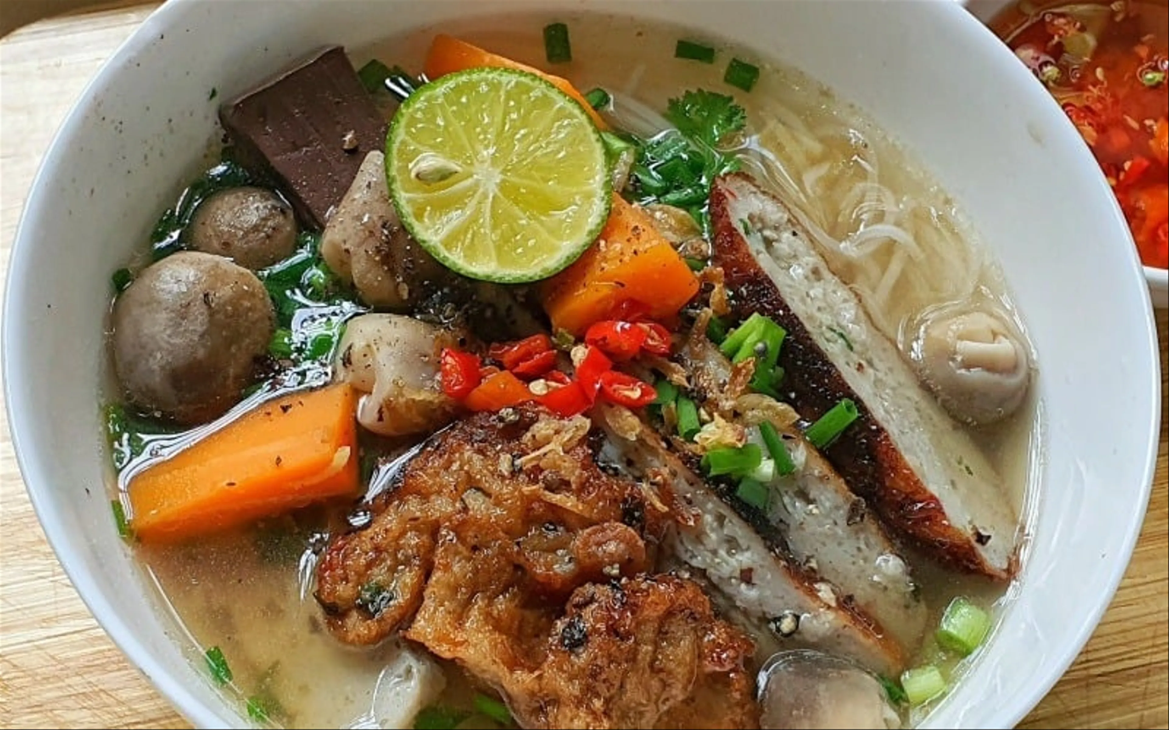 Banh Canh Da Nang Simple and Rich Flavors that Win Hearts