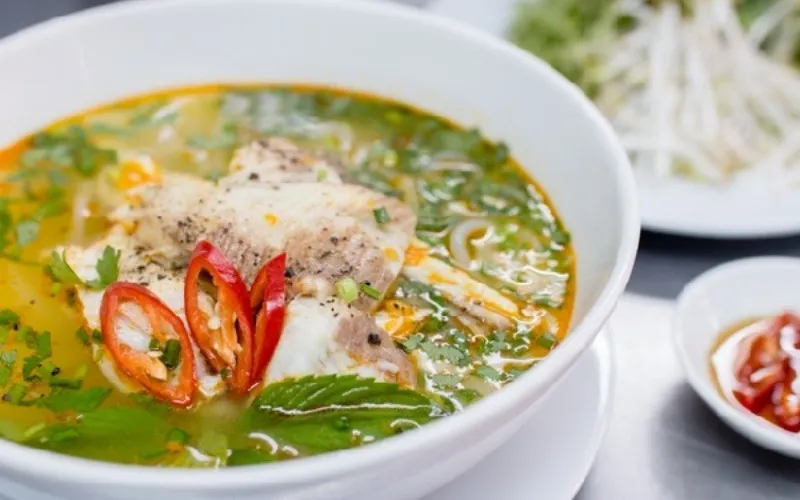 puffer fish noodle soup Da Nang