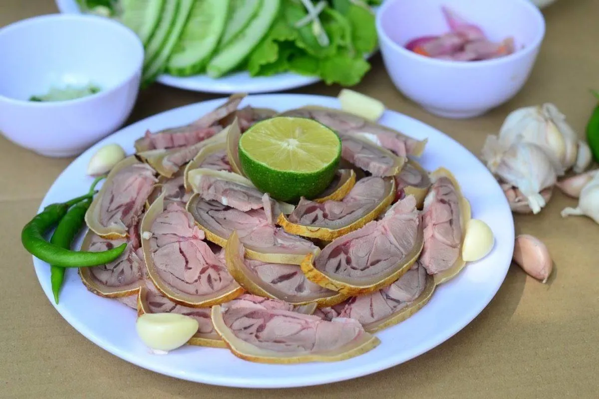Lịch sử và nguồn gốc của Bê thui Cầu Mống