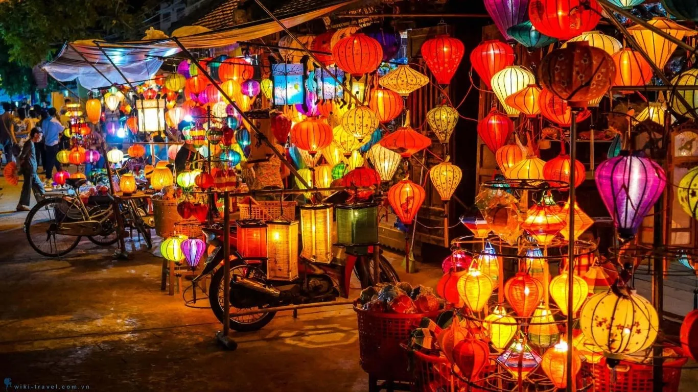 Khám phá chợ đêm Hội An