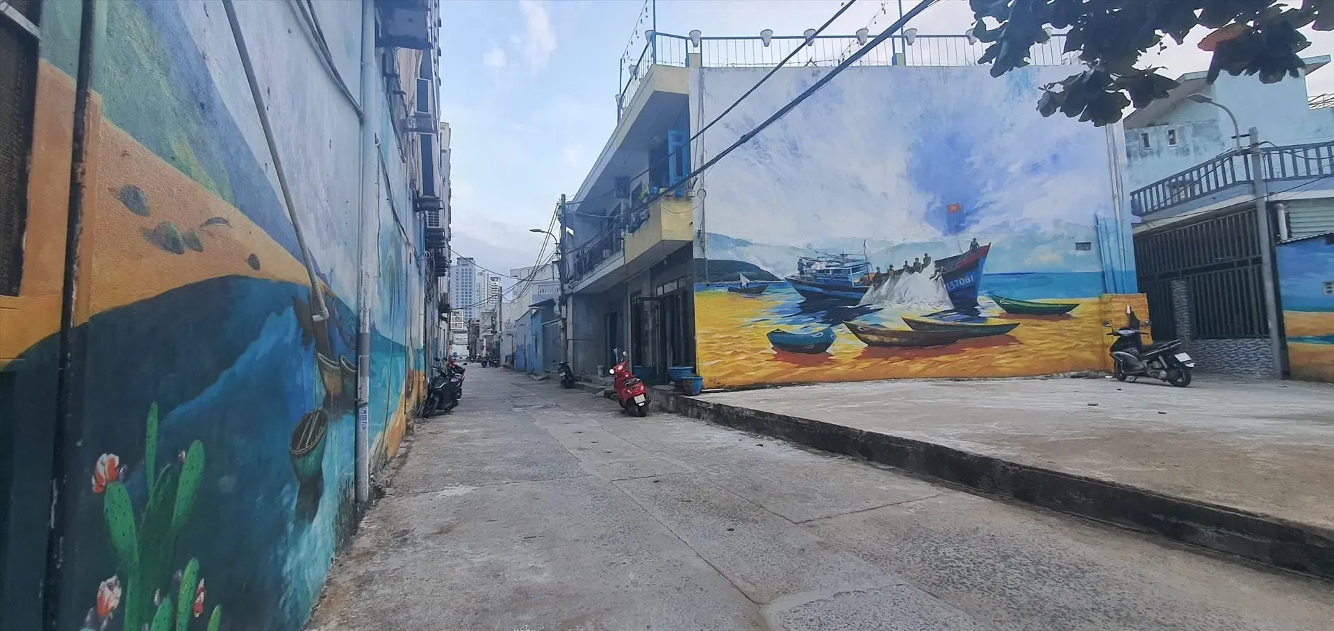 Le Tri Mural Village