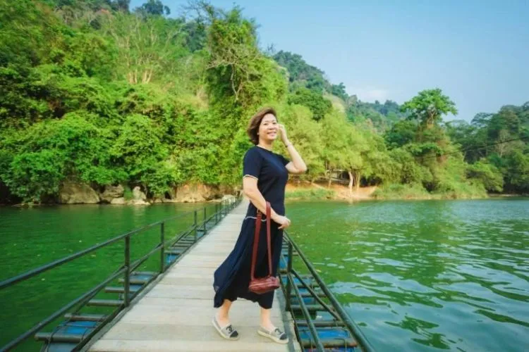 Check in at Hoa Trung Lake, Da Nang
