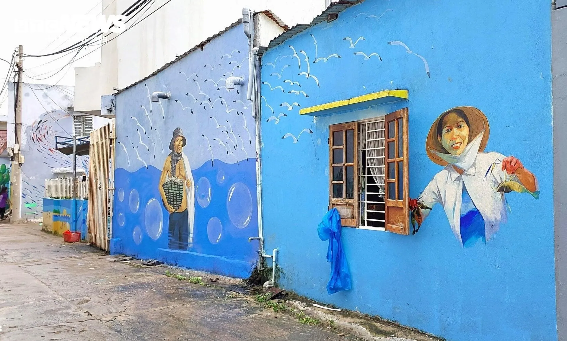 Painted in many places