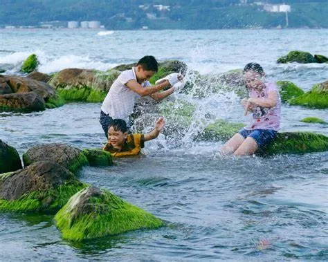 Biển xanh tại Rạn Nam Ô Đà Nẵng