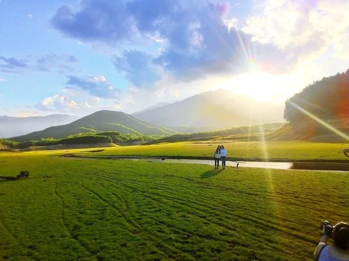 Vẻ đẹp của hồ Hồ Trung