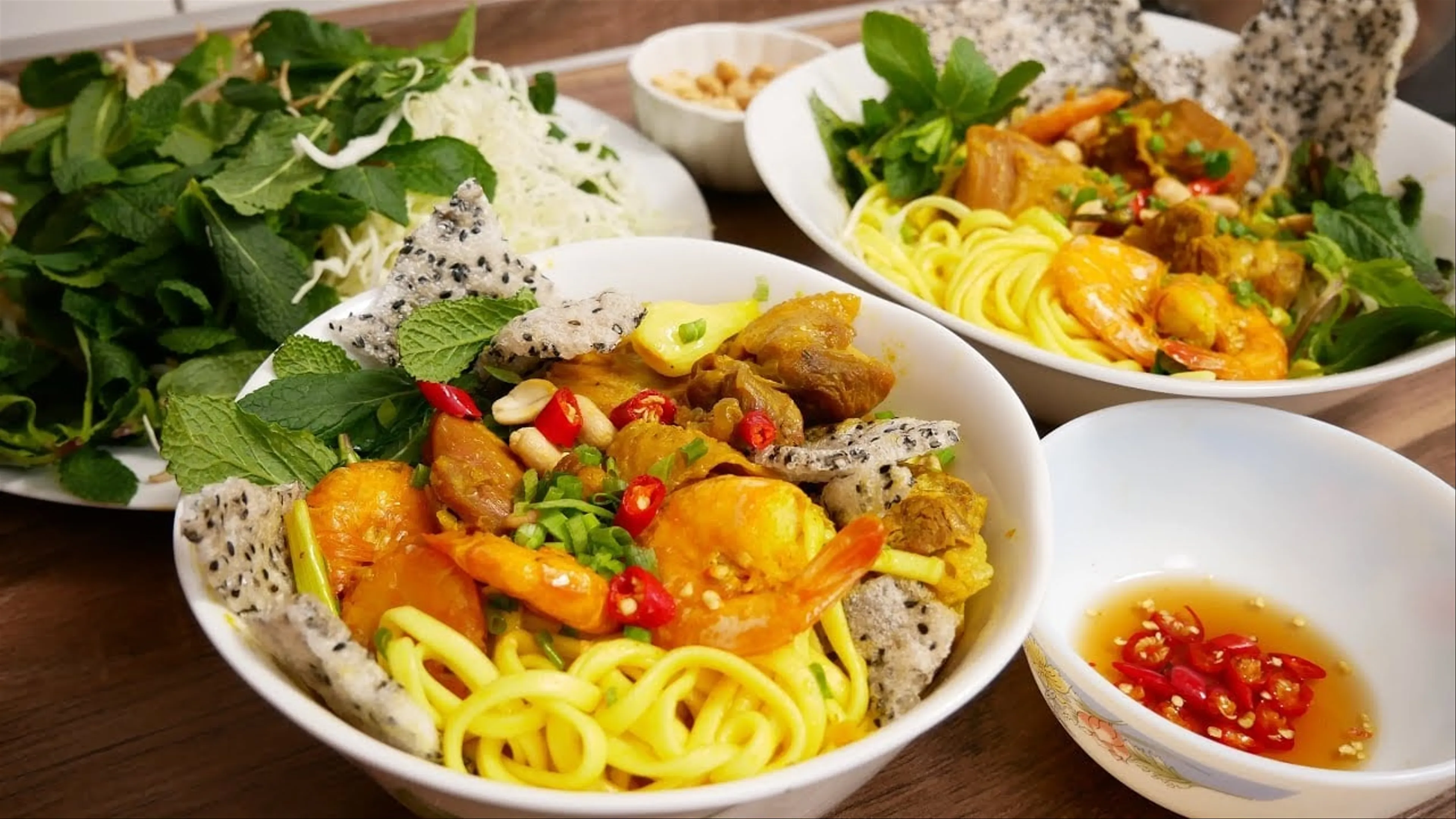 Top 7 Da Nang Quang Noodle Shops That Are Hard to Resist Delicious