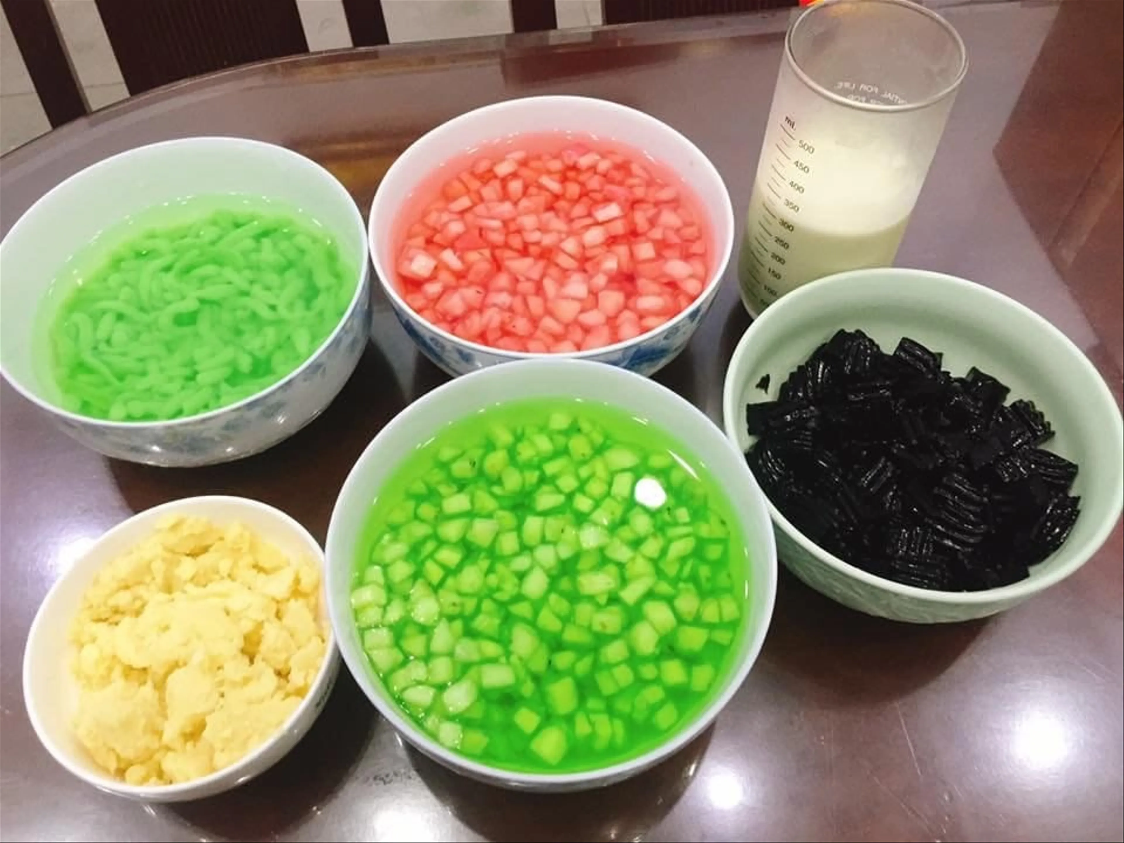 Xoa Xoa Hat Luu Sweet Soup A Delicious Snack from Da Nang
