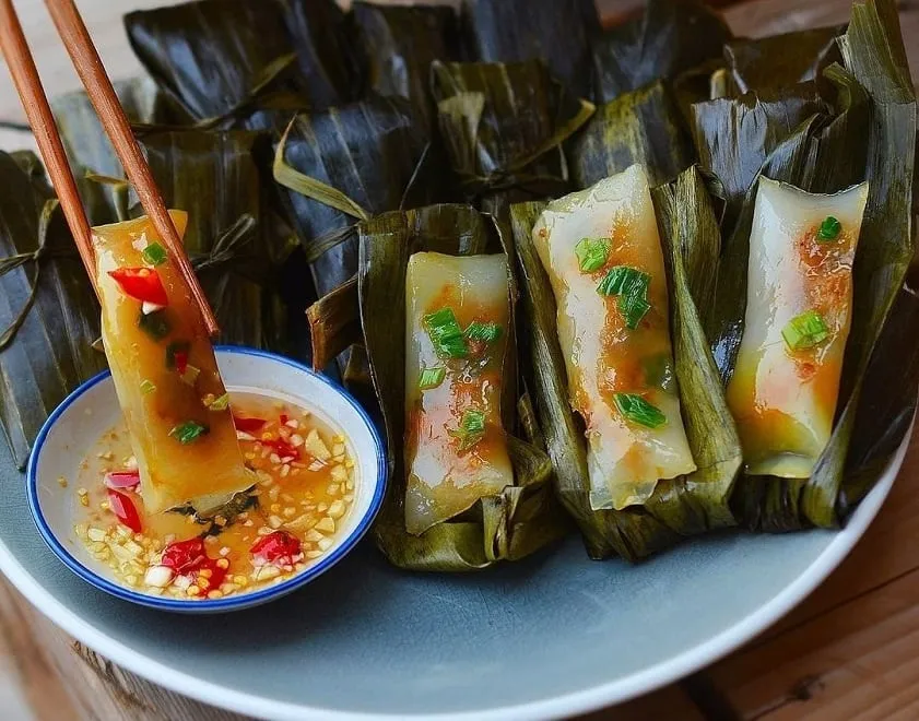 Banh bot loc con market