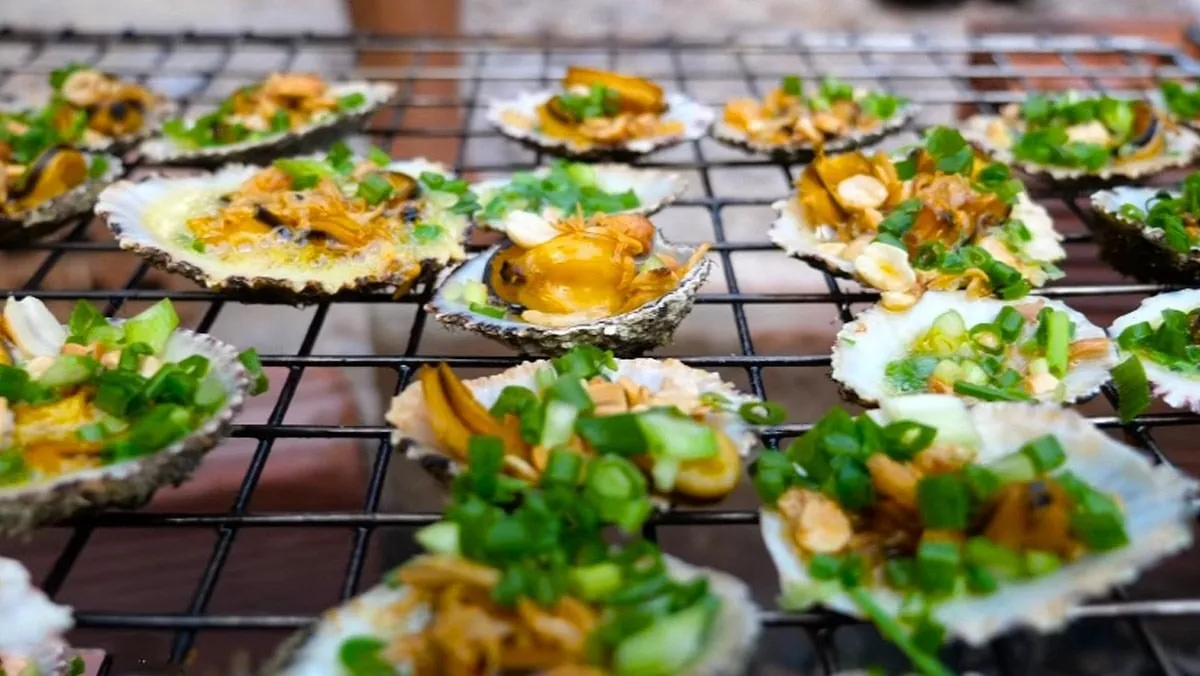 Grilled abalone at Phu Quoc night market