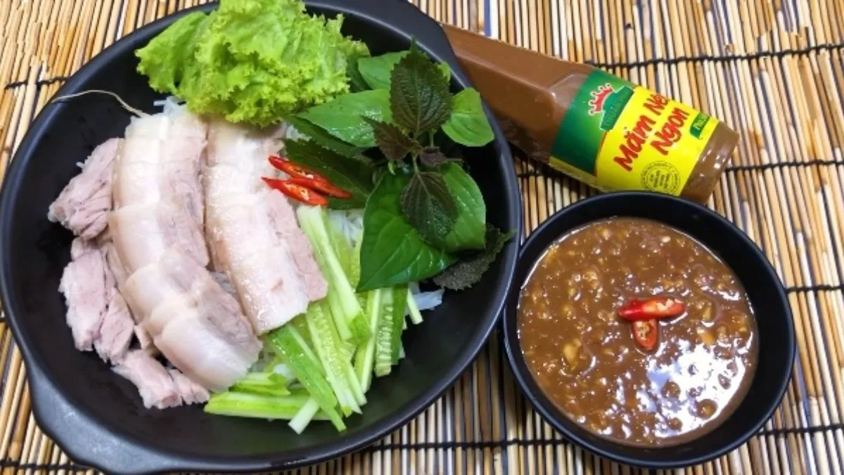 Bún Mắm Nêm Hương Vị Đậm Đà