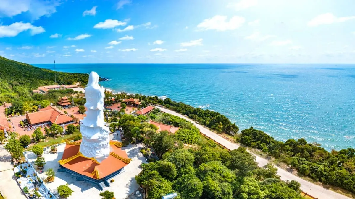 beautiful scenery at phu quoc national pagoda