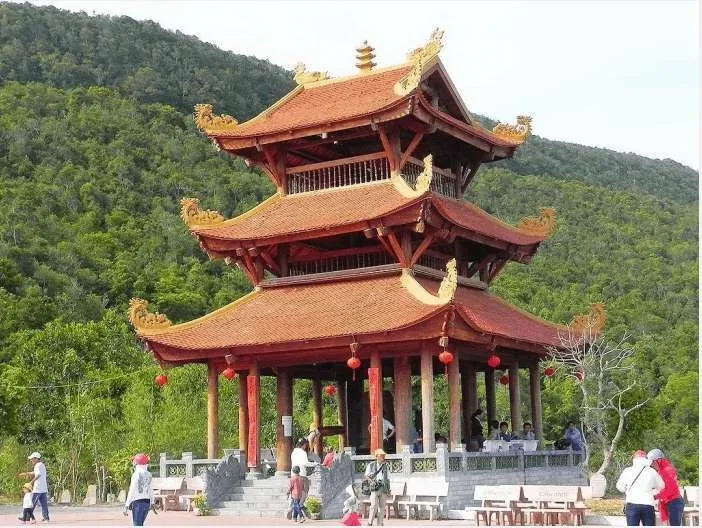 beautiful scenery at phu quoc national pagoda
