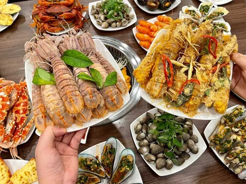 Ốc Hút, Hải Sản Nướng Thiên Đường Cho Tín Đồ Hải Sản
