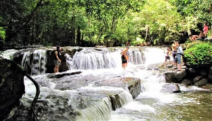 Tắm tại suối tranh phú quốc