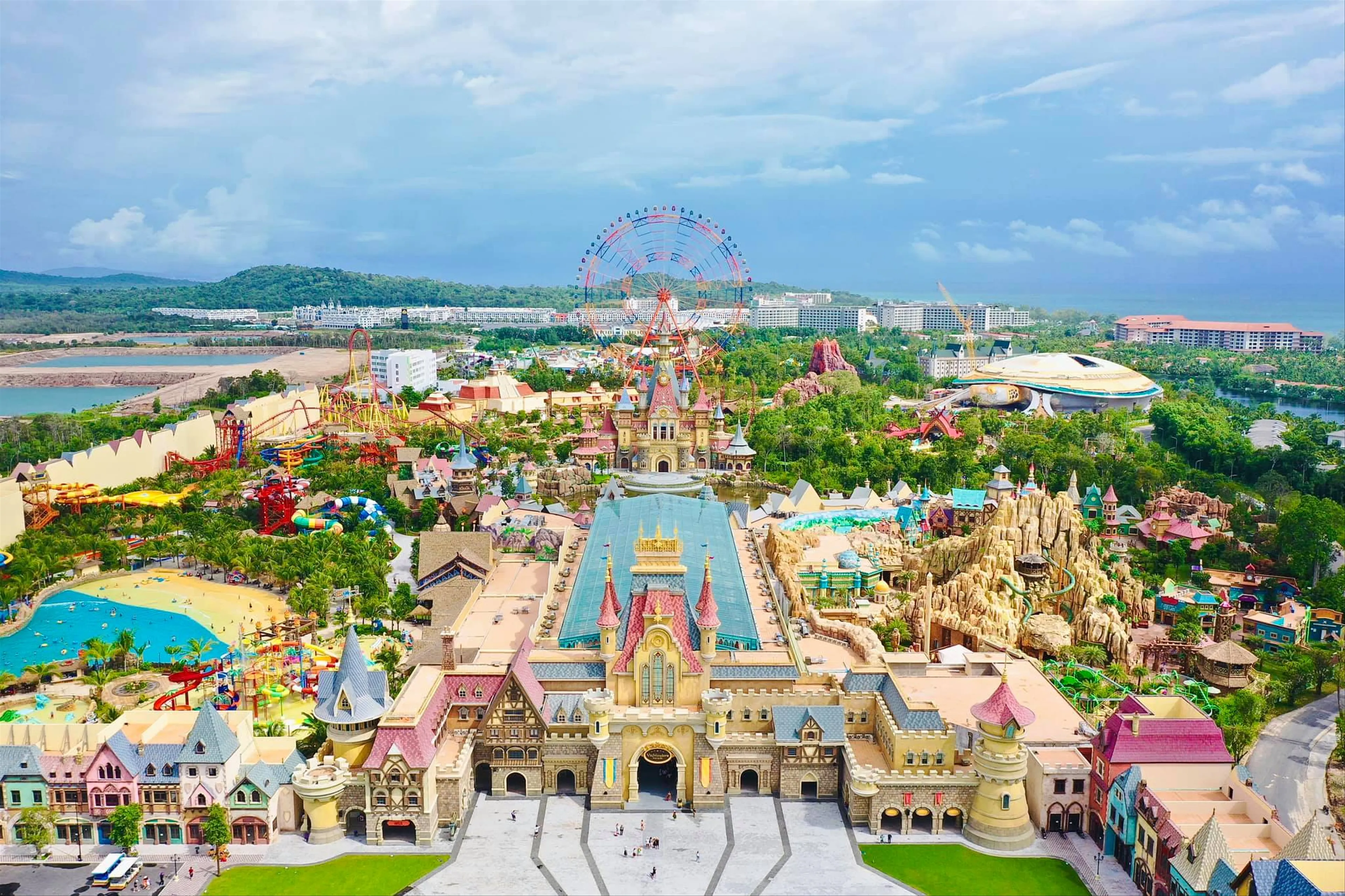 VinWonders Phu Quoc Entertainment Paradise