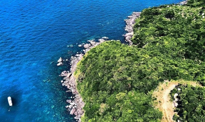 The poetic beauty of Phu Quoc's fragrant beach